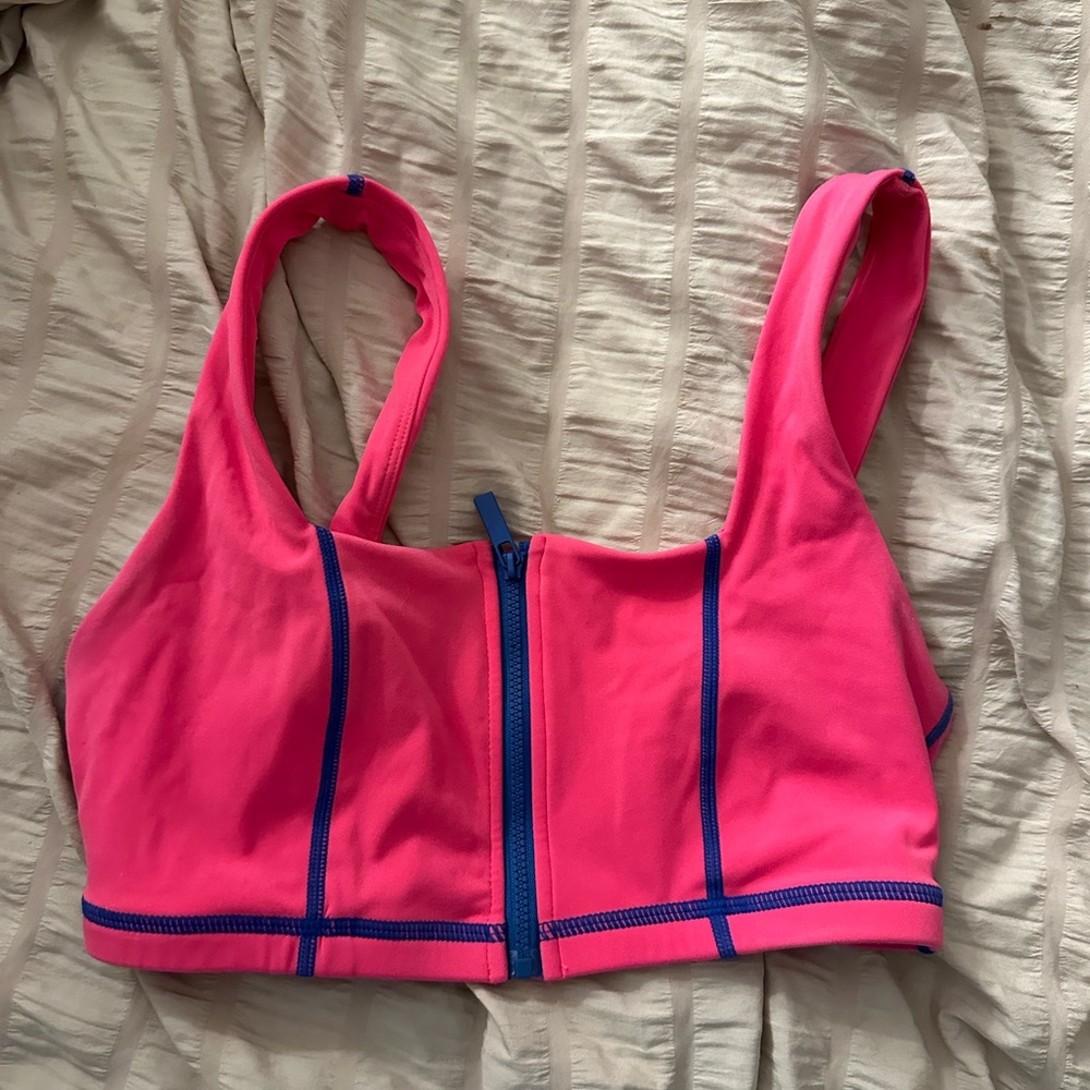 Buff bunny Zip up pink sports bra! Size Medium